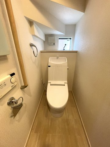 ご年配の方にも安心な手すり付き