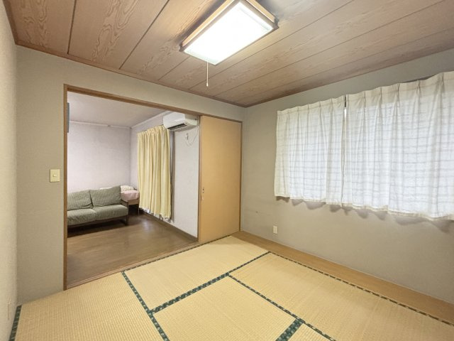 2階4.5帖和室