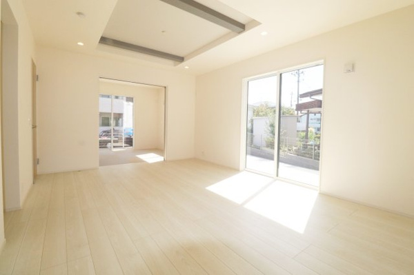 【郡山市安積北井2丁目 1号棟 安積第1小学校、安積中学区の居間】