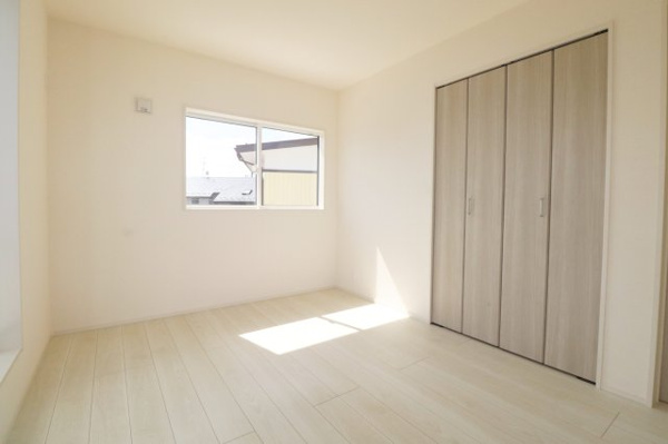 【郡山市安積北井2丁目 1号棟 安積第1小学校、安積中学区の洋室】