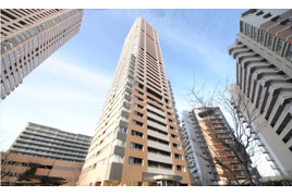 サンマークスだいにちルナタワーレジデンス D棟の外観