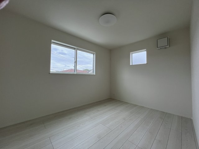 【洋室1】6.2帖