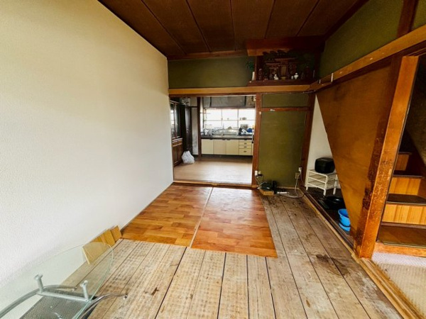 【 倉庫併用住宅付き 真岡市掘込　中古住宅の内装】