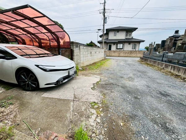 【 倉庫併用住宅付き 真岡市掘込　中古住宅の前面道路含む現地写真】