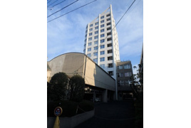 アルファータワー西川口の外観