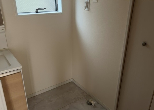 【相模原市中央区上溝の中古戸建てのランドリースペース】