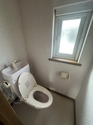 2階トイレです