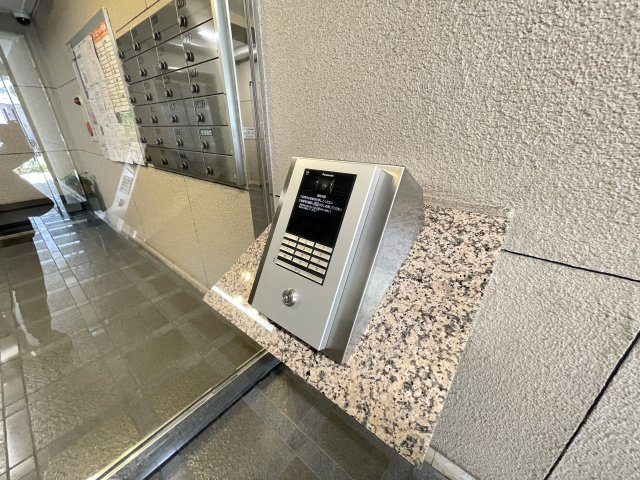 突然の訪問や勧誘などを防ぐことができ、プライバシーを守れます。　