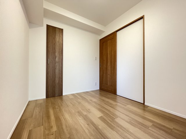 シンプルな洋室は、幅広い用途でお使いいただけます。　