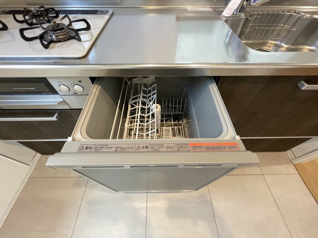 食洗器付きで、家事の負担を減らせます。空いた時間を有効活用。　