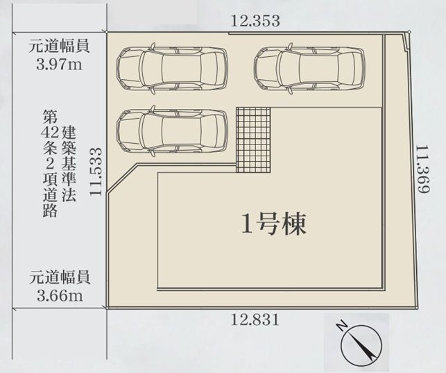 北西側約3.6ｍ～約3.9ｍ公道　駐車3台（並列2台+1台・車種によります）　敷地面積43.6坪