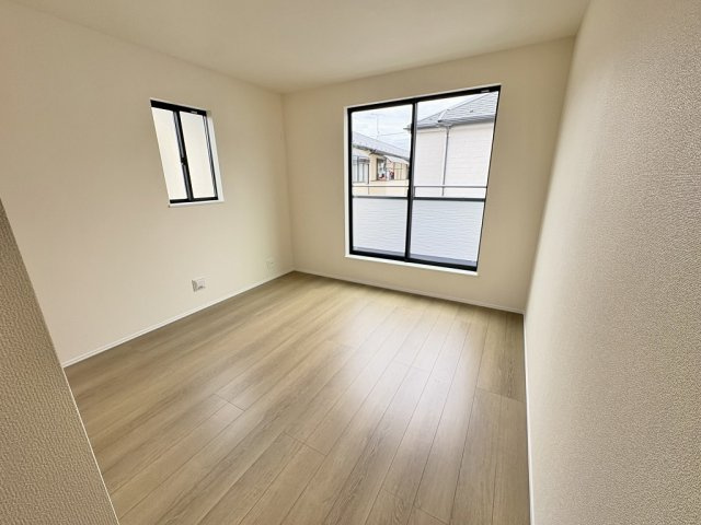 全9棟の分譲住宅です。「吉川美南」駅まで徒歩約21分になります。ぜひ現地をご覧ください♪