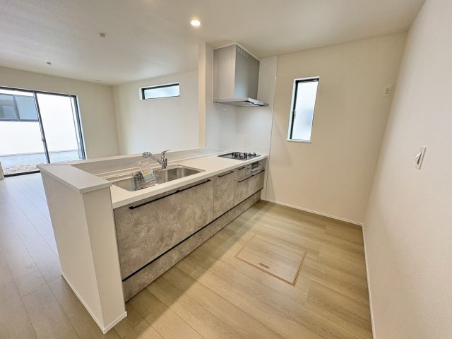 全9棟の分譲住宅です。「吉川美南」駅まで徒歩約21分になります。ぜひ現地をご覧ください♪