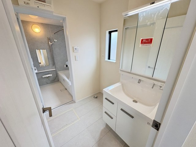 全9棟の分譲住宅です。「吉川美南」駅まで徒歩約21分になります。ぜひ現地をご覧ください♪