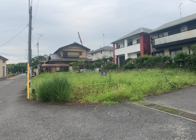 土地探しをしていると都市計画区域という言葉を目にすると思います。法律によって、都道府県知事や国土交通大臣が指定するエリアのことを指しており、都市計画区域は市街化区域と市街化調整区域に分けられています。