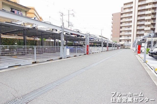 敷地内にある駐車場です！