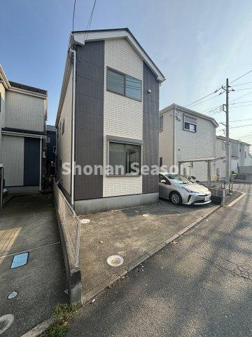 H22年築の内・外装共にキレイな新規リフォーム住宅（R8.6月）　　小学校近く、コンビニ・ドラッグストア（徒歩5分）暮らしやすさも魅力の一つ！　ぜひご内見下さい♪