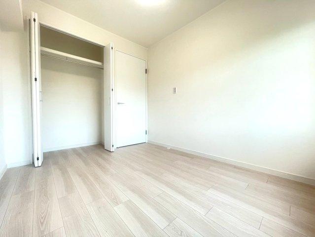 北側玄関お隣の洋室クローゼット