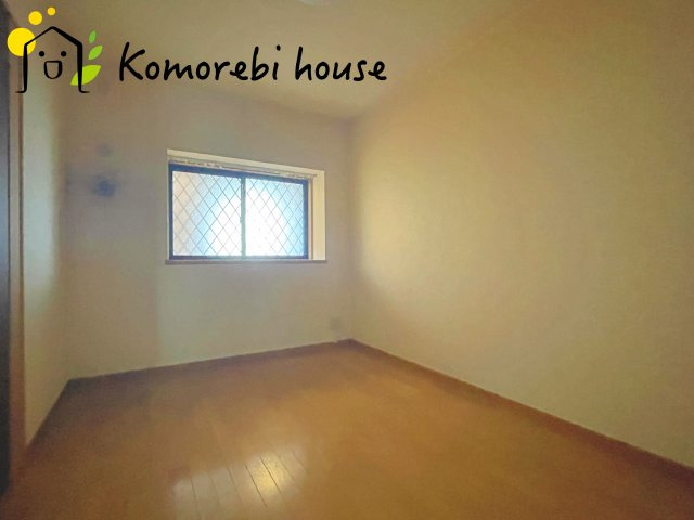 使い勝手のいい寝室です