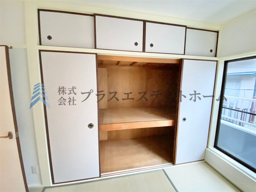 広々収納付きです♪