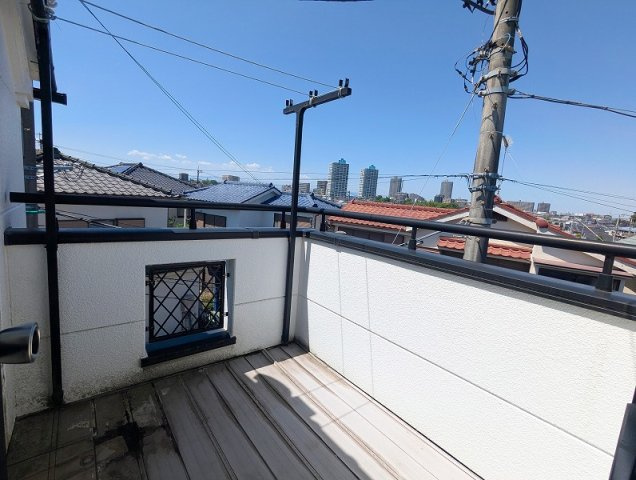 バルコニーは2か所にございます。　高台につきバルコニーからの眺望良好です！