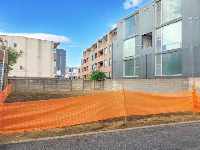 千代田線『表参道』駅まで徒歩9分／山手線『原宿』駅まで徒歩12分