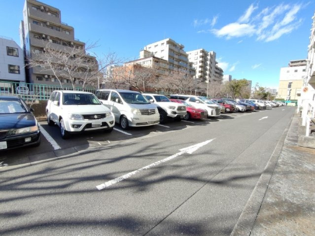 【駐車場】