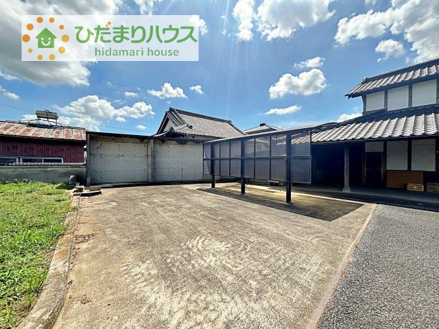 マイホームなら駐車場代がかかりません！しかも、自宅の駐車場で洗車ができます！今までコイン洗車に行っていた手間も省けて、節約にもつながります(^^♪