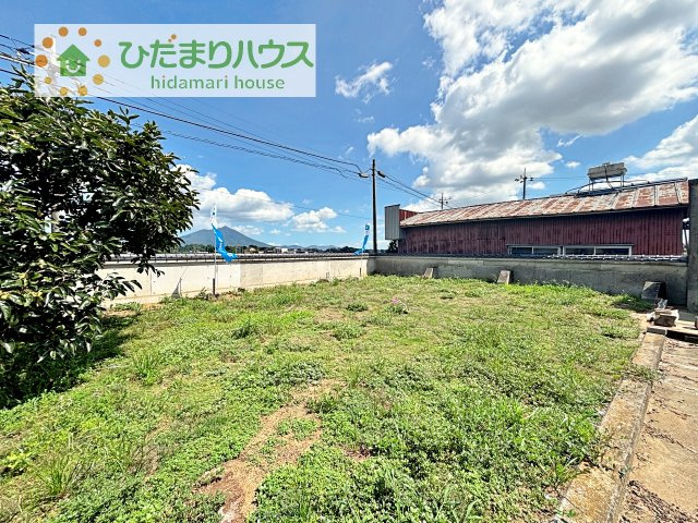 お庭付物件になります！お庭遊びや、プールなどお子様も大喜び(^^)
