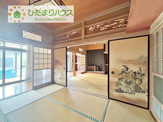 扉を閉じれば来客用のお部屋として！開いて広い空間を作れば、お子様の遊び部屋として使えます！