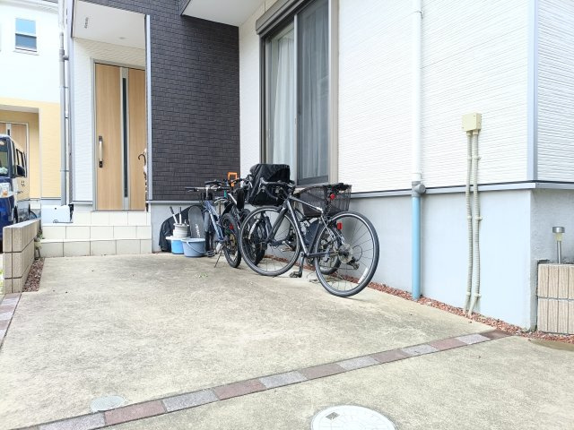 【駐車場】