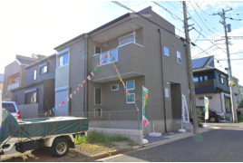 清瀬市中里の中古戸建ての外観