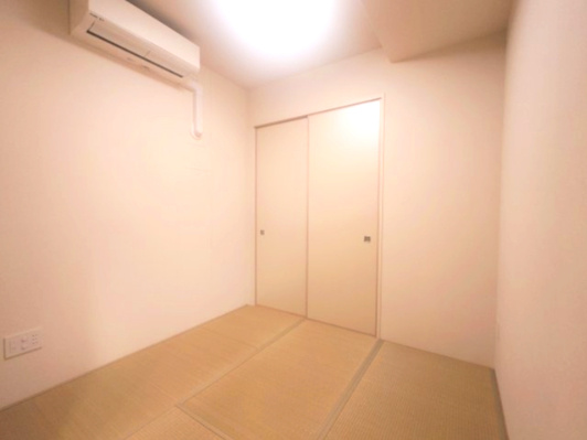 約3.7帖のDEN
