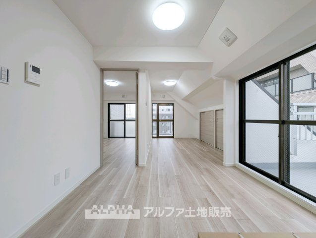 ◆洋室◆ベッドやデスクを配置しやすい洋室。寝室としてはもちろん、趣味や在宅ワークなど自分の時間を過ごす空間としても活用できます。