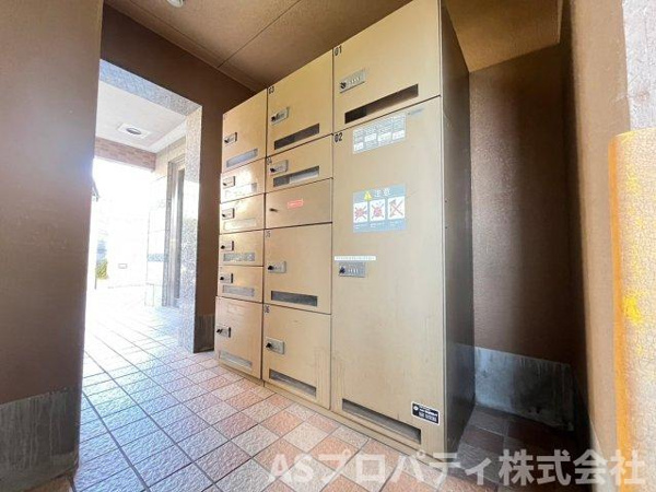 【ダイナース千代田橋の宅配ボックス】