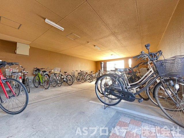 【ダイナース千代田橋の駐輪場】