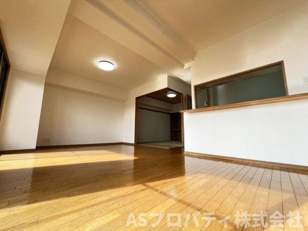 【ダイナース千代田橋の居間】