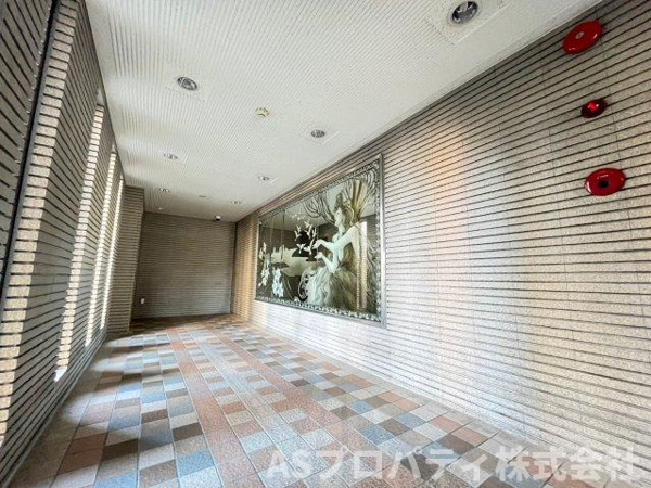 【ダイナース千代田橋のエントランス】