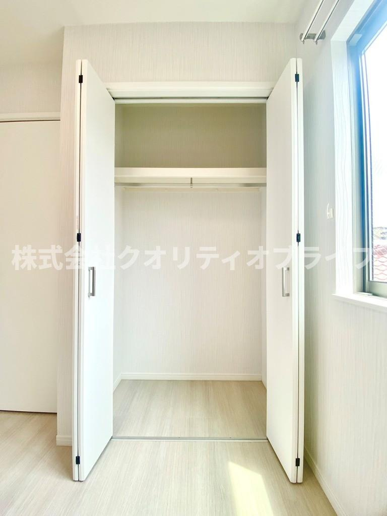 衣類備品などの収納も充分できる広さ