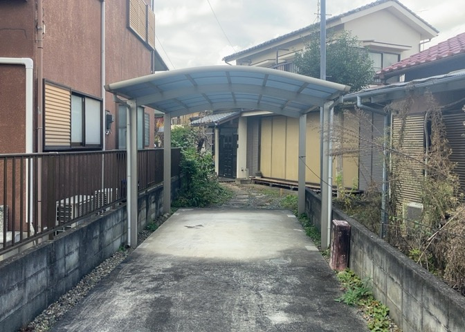 土地探しをしていると都市計画区域という言葉を目にすると思います。法律によって、都道府県知事や国土交通大臣が指定するエリアのことを指しており、都市計画区域は市街化区域と市街化調整区域に分けられています。
