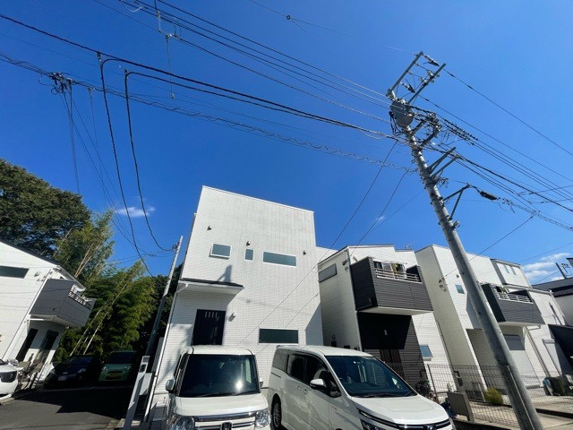 田園風景が味わえる土地に住みたい！海や山の見える自然豊かな土地に住みたい！などご要望に併せて当社営業がご提案させて頂きます。当社が抱えている数ある物件の中からお客様が納得する1件を一緒に探しましょう！
