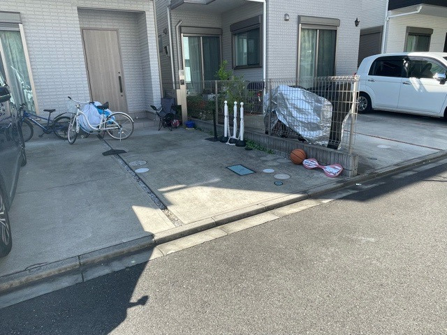 小さなお子様がいるご家庭やペットを飼われているご家庭には特にお庭付きというのは魅力的に感じるのではないでしょうか。また、安全面を考慮して芝生を敷くなどすると、安全かつ楽しい遊び場にすることができます。