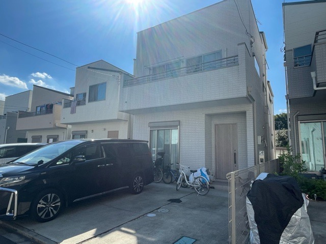 物件の詳細については、現地を見てわかること以外に、役所や法務局などで調べないとわからないことがあります。そのため、現地に行く場合は、もしこの物件を買ったらどのような生活ができるかをイメージしましょう。