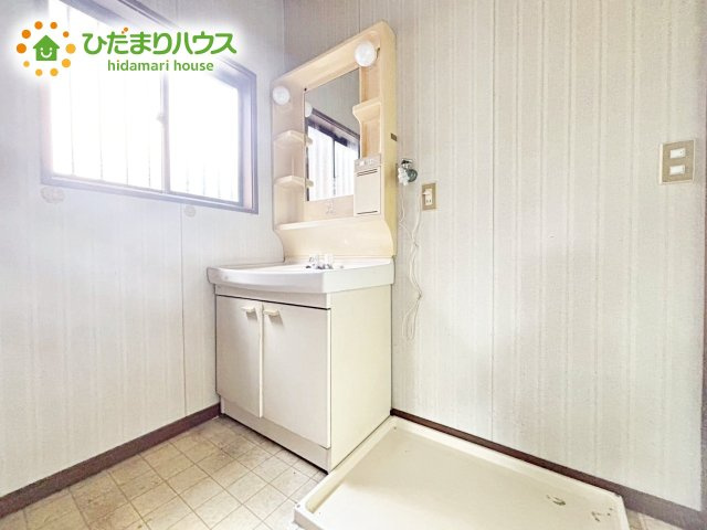 シンプルで使い勝手の良い独立洗面台！