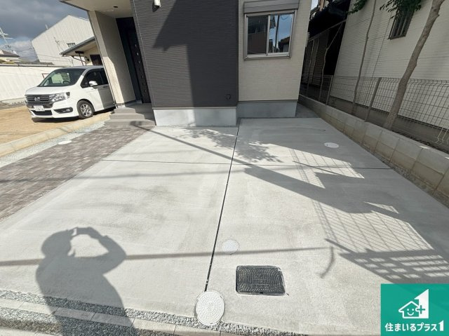 駐車スペース！散水栓があるので、こまめに愛車を洗えます！