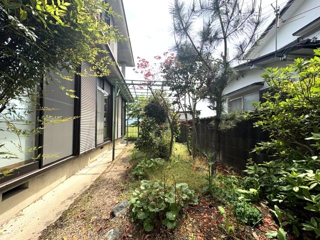 家庭菜園も楽しめるお庭です