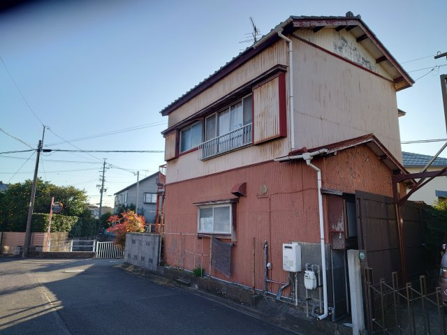 交通量が少ないため静かです。
