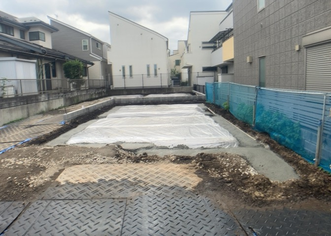 物件の詳細については、現地を見てわかること以外に、役所や法務局などで調べないとわからないことがあります。そのため、現地に行く場合は、もしこの物件を買ったらどのような生活ができるかをイメージしましょう。