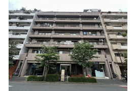 プチモンド新宿の外観