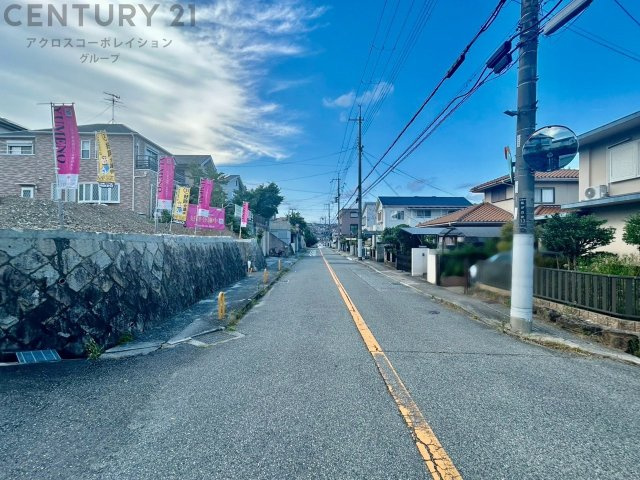 約50坪の広さがあり、2面接道で開放感があります。